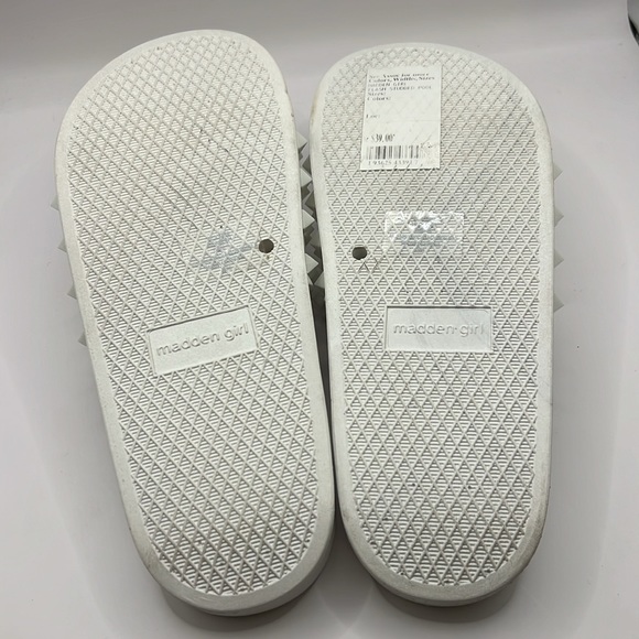 Madden Girl studded white slides NWOB - Picture 4 of 5